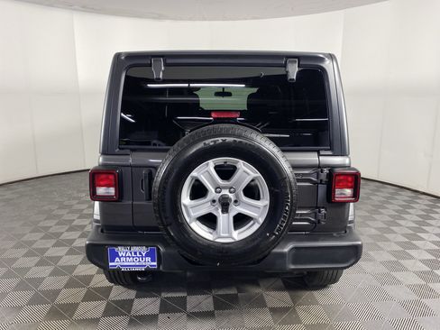 Used 2022 Jeep Wrangler Unlimited Sport AWD/4WD image 8