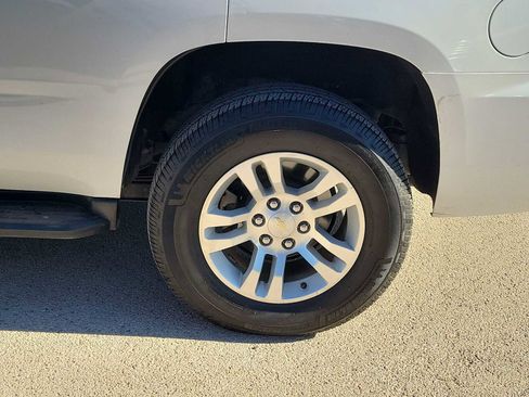 Used 2020 Chevrolet Tahoe LT w/ Luxury Package image 8