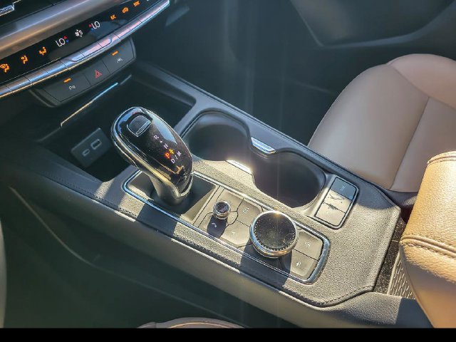 Certified 2025 Cadillac XT4 Premium Luxury FWD image 15