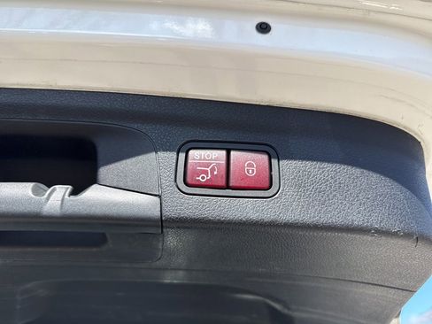 Used 2021 Mercedes-Benz GLE 350 4MATIC image 28
