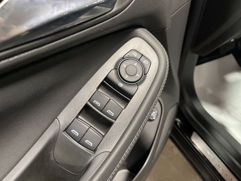 Used 2023 Buick Encore GX Essence w/ Advanced Technology Package image 8