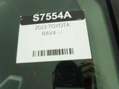 Used 2023 Toyota RAV4 LE FWD image 40