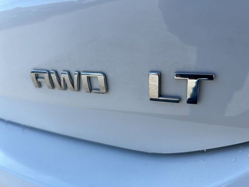 Used 2022 Chevrolet Equinox LT AWD/4WD image 9