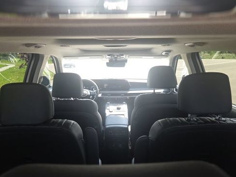 Used 2024 Hyundai Palisade Limited FWD image 13