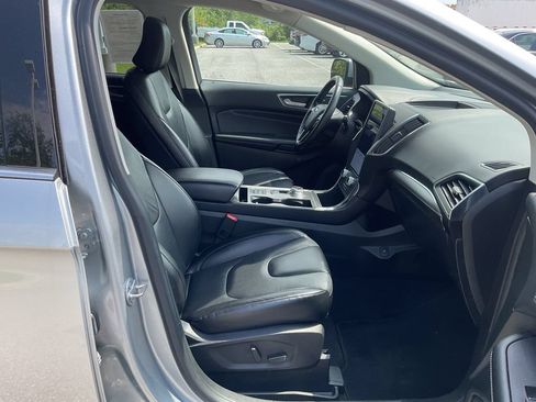 Used 2022 Ford Edge Titanium AWD/4WD image 24