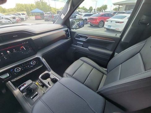 Used 2026 GMC Sierra 1500 Denali w/ Denali Reserve Package AWD/4WD image 3