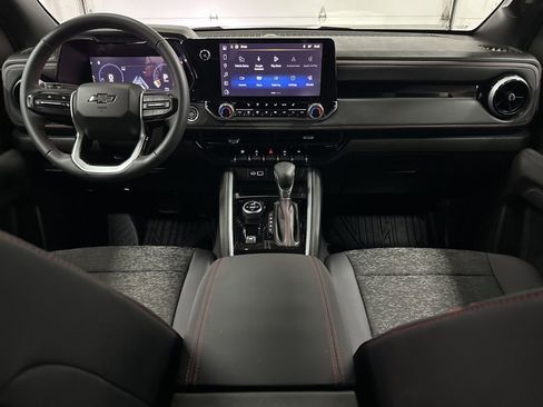 Used 2025 Chevrolet Colorado Z71 w/ Midnight Edition image 24