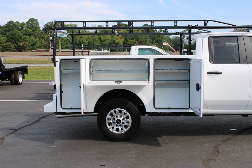 Used 2026 GMC Sierra 2500 Pro w/ Convenience Package RWD image 12