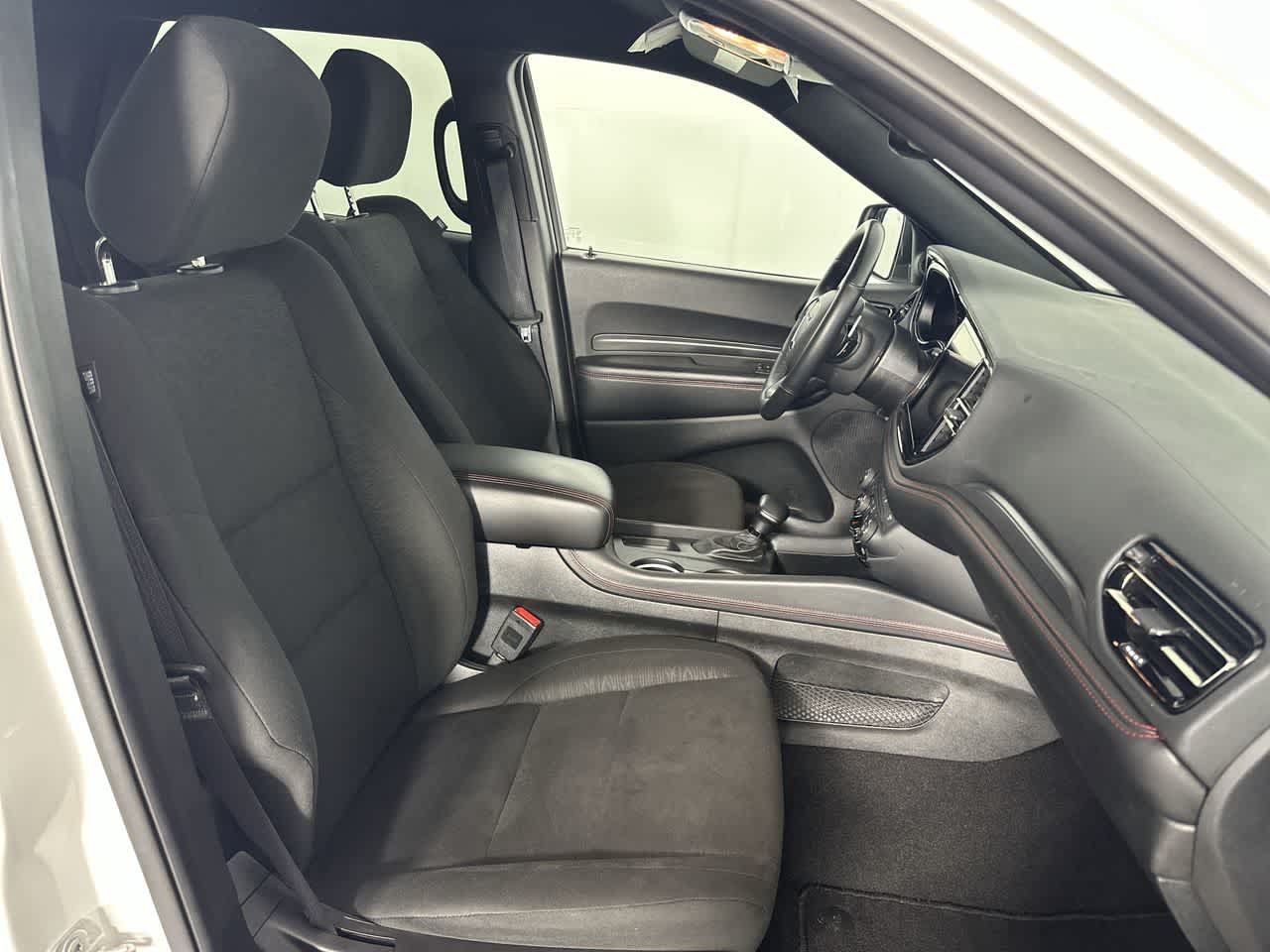 Used 2025 Dodge Durango GT AWD/4WD image 4
