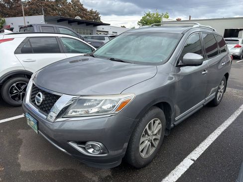 Used 2016 Nissan Pathfinder SL w/ SL Premium Package AWD/4WD image 1