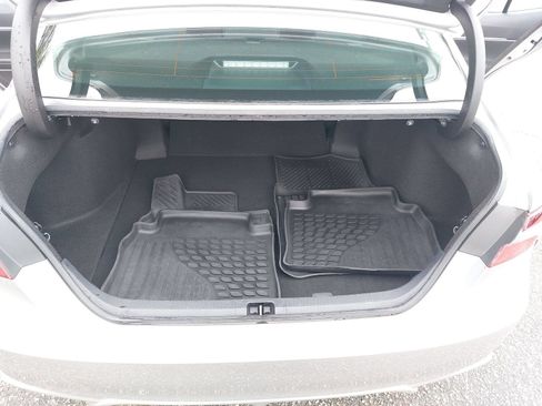 Used 2022 Toyota Camry SE FWD image 13