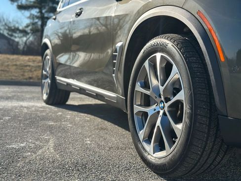 Certified 2024 BMW X5 xDrive40i w/ Premium Package image 9