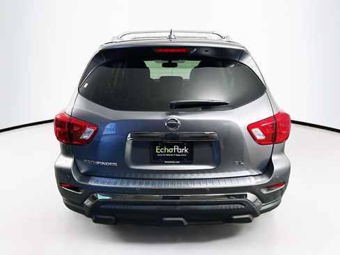 Used 2019 Nissan Pathfinder SL w/ Cargo Package image 7