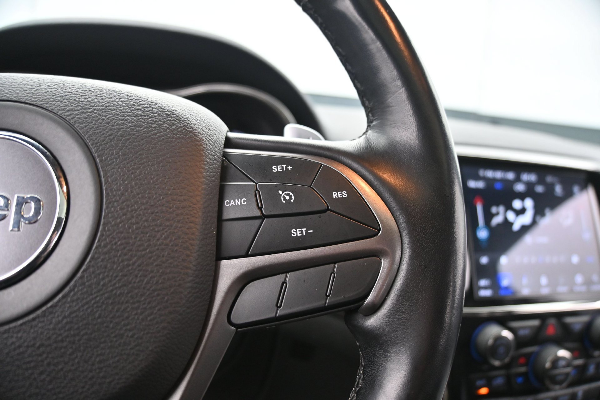 Used 2021 Jeep Grand Cherokee Limited X AWD/4WD image 23