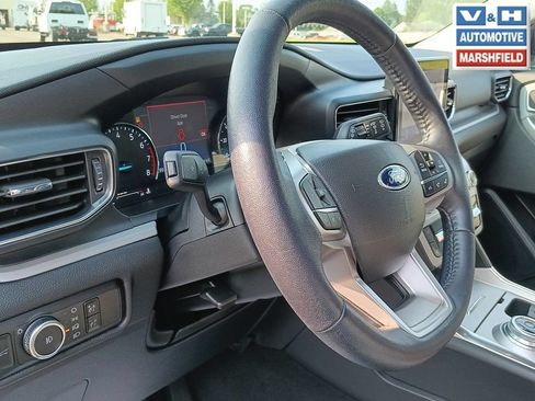 Used 2023 Ford Explorer XLT w/ Equipment Group 202A AWD/4WD image 22
