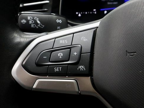 Used 2025 Volkswagen Jetta SE image 29