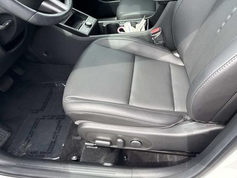 Used 2024 Hyundai Kona Limited AWD/4WD image 15