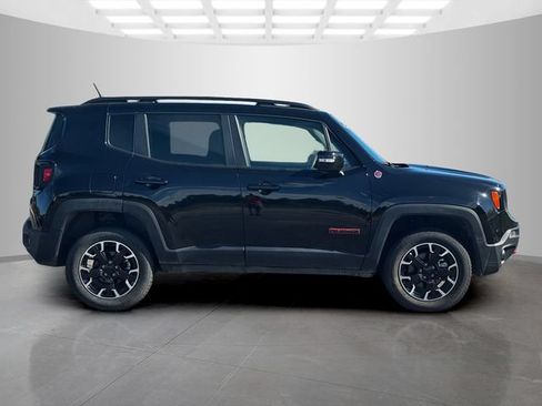 Certified 2023 Jeep Renegade Trailhawk AWD/4WD image 8