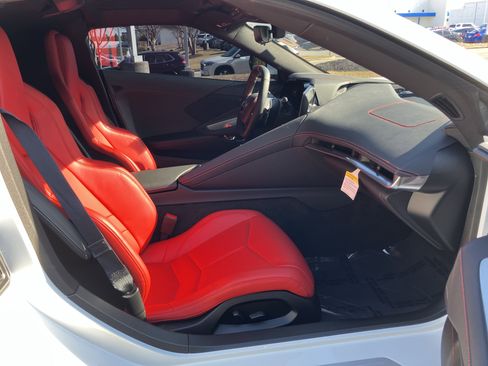 Used 2025 Chevrolet Corvette Stingray Coupe w/ 1LT image 33