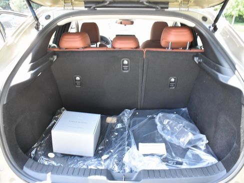 New 2025 MAZDA CX-30 Carbon image 8