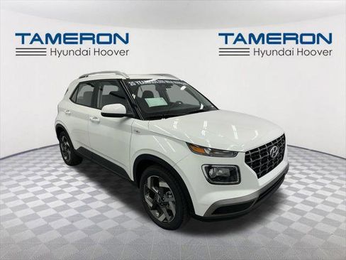 New 2026 Hyundai Venue SEL image 7