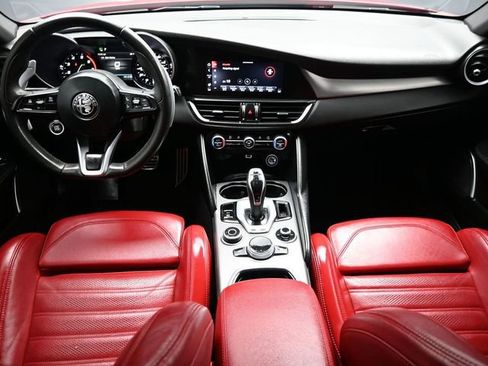 Used 2023 Alfa Romeo Giulia Veloce RWD image 17