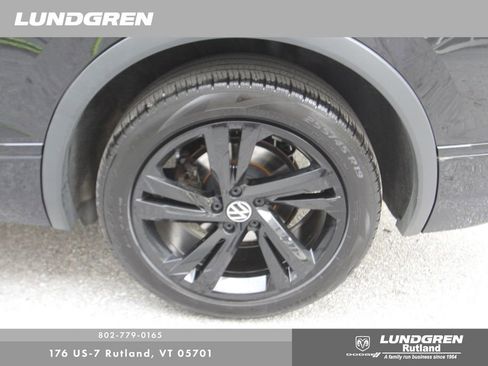 Used 2023 Volkswagen Tiguan SE R-Line AWD/4WD image 15