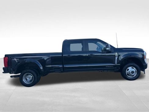 Used 2024 Ford F350 XL w/ Snow Plow/Camper Package image 10