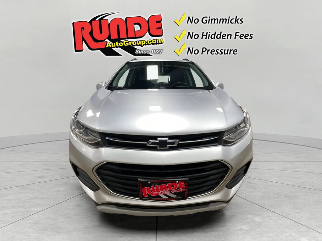 Used 2020 Chevrolet Trax LT w/ LT Convenience Package AWD/4WD image 9