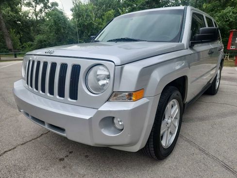 Used 2010 Jeep Patriot Sport w/ Tire & Wheel Group image 4