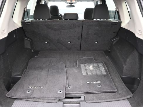 Used 2024 Nissan Rogue SV image 22