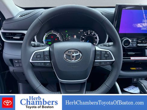 New 2026 Toyota Highlander XLE AWD/4WD image 18