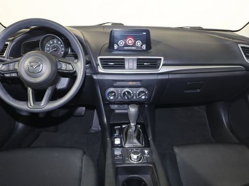 Used 2017 MAZDA MAZDA3 Sport FWD image 9