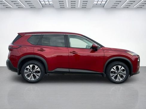 Used 2023 Nissan Rogue SV w/ SV Premium Package image 3
