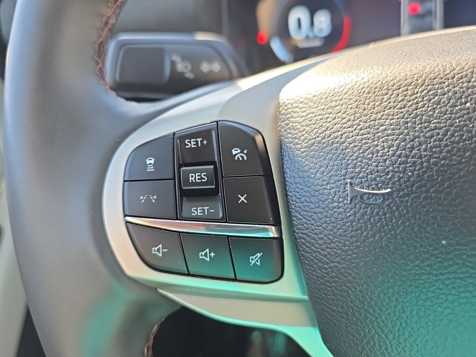 Used 2025 Ford Explorer Active w/ Active Comfort Package AWD/4WD image 21