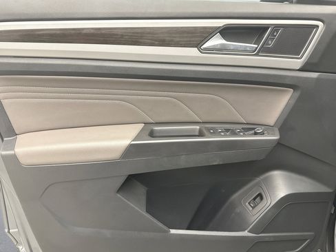 Used 2023 Volkswagen Atlas SE image 9