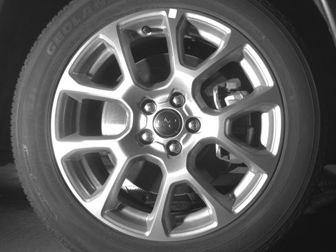 Used 2025 Jeep Compass Limited image 13