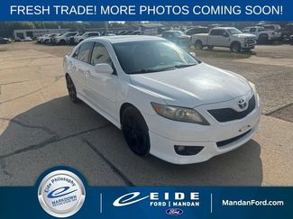 Used 2011 Toyota Camry SE w/ SE Extra-Value Pkg #1 FWD video 1