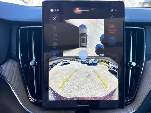 New 2026 Volvo XC60 B5 Ultra w/ Climate Package image 23