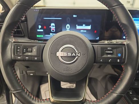 Used 2025 Nissan Kicks SR AWD/4WD image 26