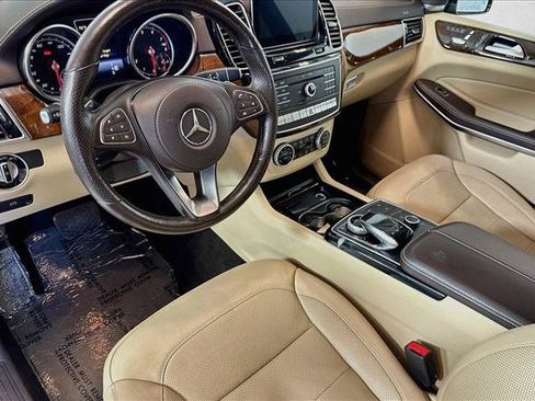 Used 2019 Mercedes-Benz GLS 550 4MATIC image 9