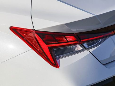 New 2026 Hyundai Elantra Limited FWD image 10