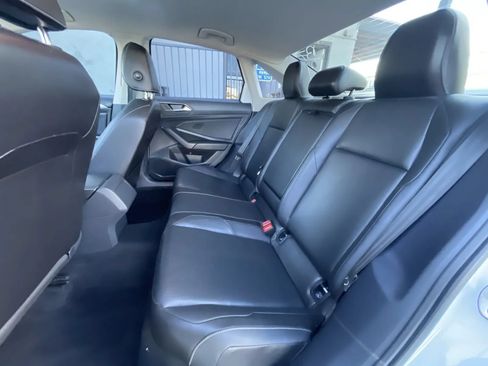 Used 2019 Volkswagen Jetta SE FWD image 15