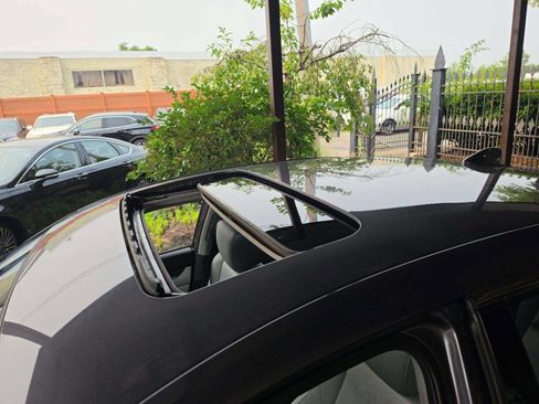 Used 2018 Honda Accord EX image 9