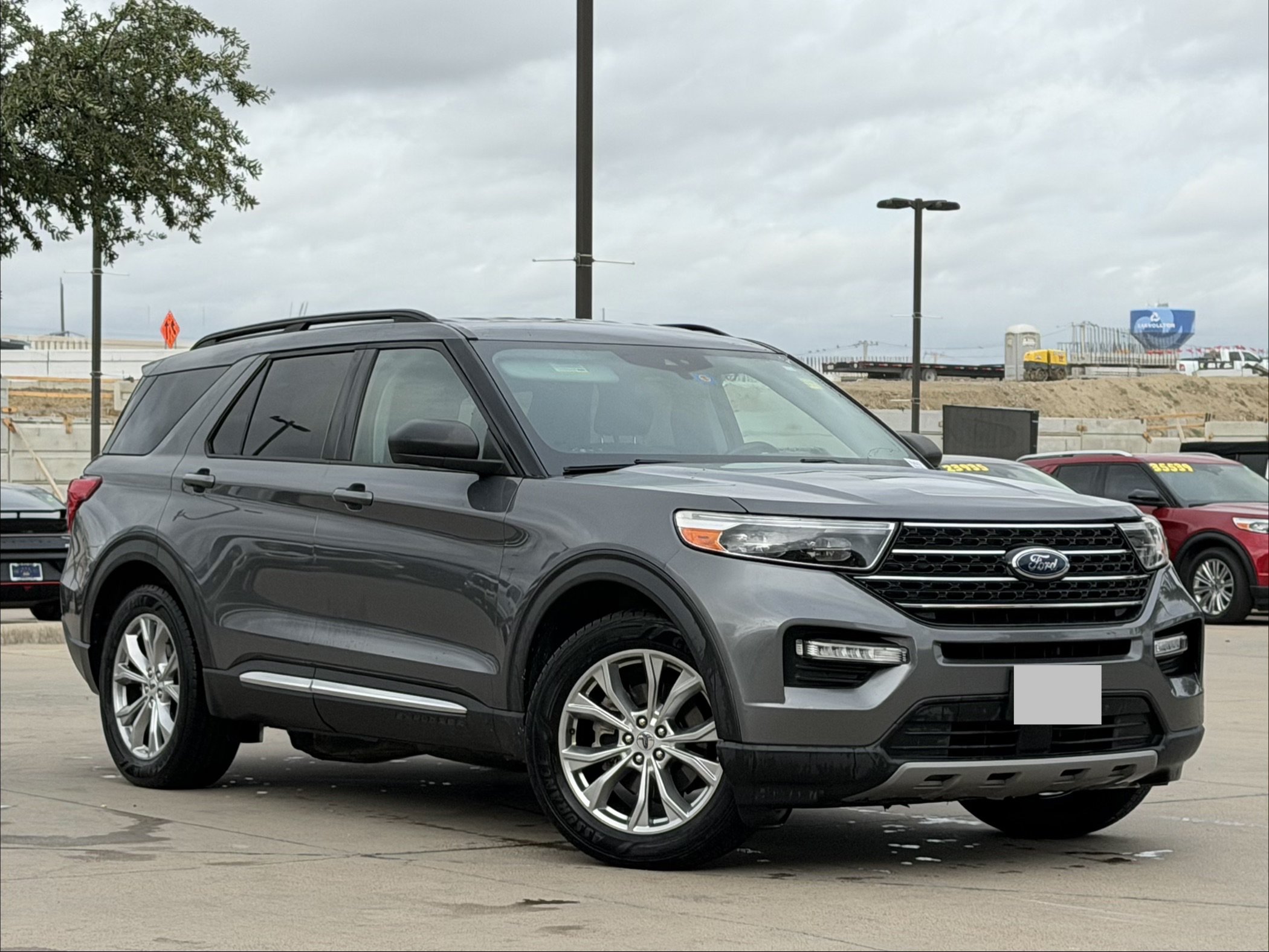Used 2021 Ford Explorer XLT w/ Equipment Group 202A RWD image 2