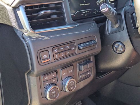 Used 2024 GMC Yukon Denali Ultimate image 9