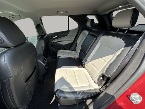 Used 2019 Chevrolet Equinox LT FWD image 23