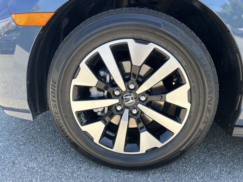 Used 2025 Honda Odyssey EX-L image 25