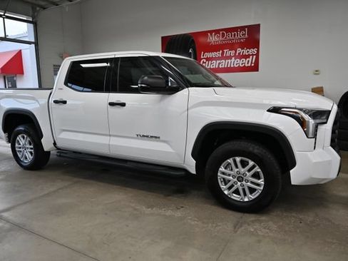 Used 2023 Toyota Tundra SR5 w/ SR5 Convenience Package AWD/4WD image 4