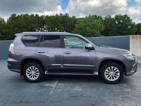 Used 2017 Lexus GX 460 Premium w/ Premium Package AWD/4WD image 6